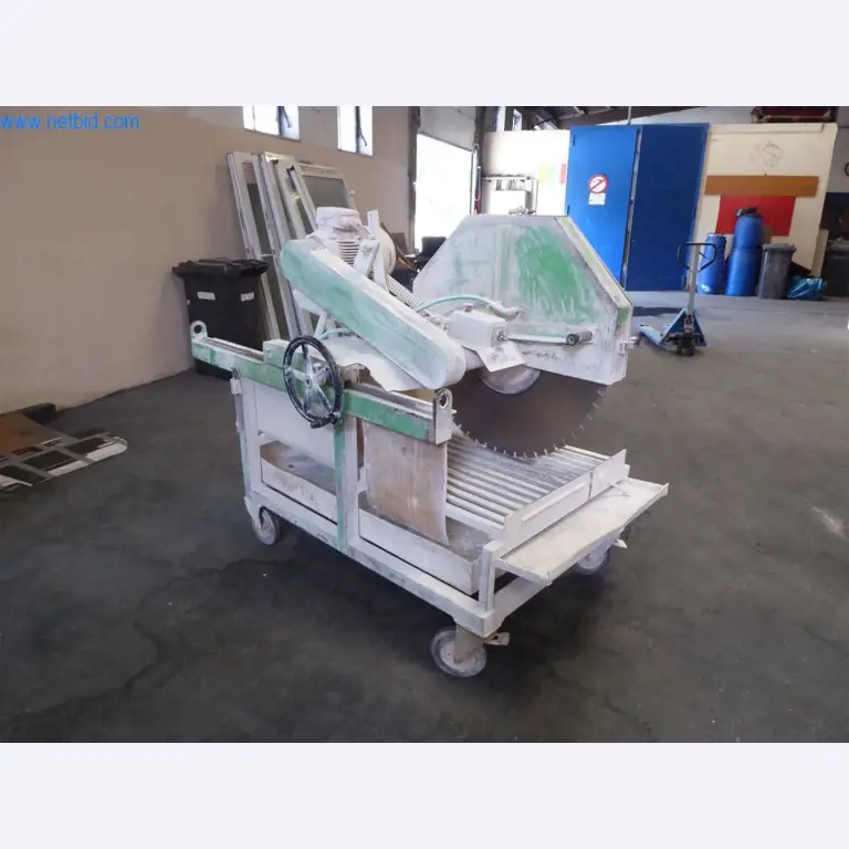 Well-maintained machines from the interior finishing and building trades sector-2