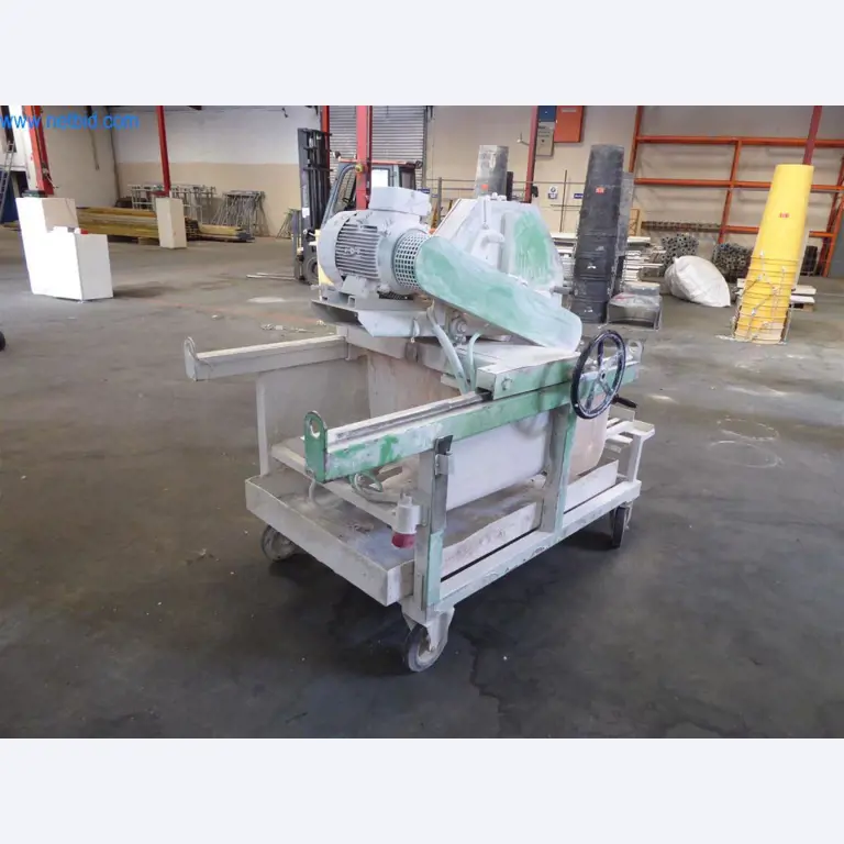 Well-maintained machines from the interior finishing and building trades sector-3