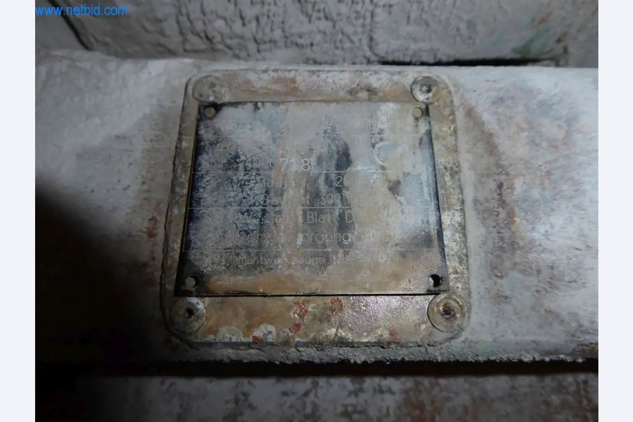 Well-maintained machines from the interior finishing and building trades sector-4