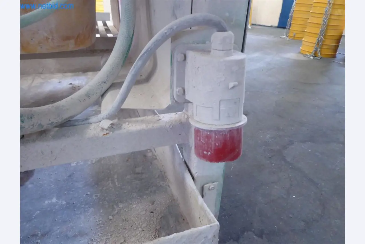 Well-maintained machines from the interior finishing and building trades sector-5