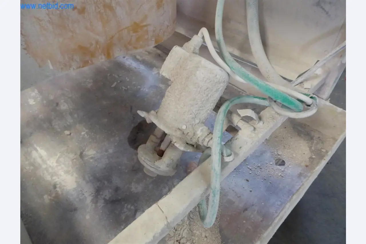 Well-maintained machines from the interior finishing and building trades sector-6