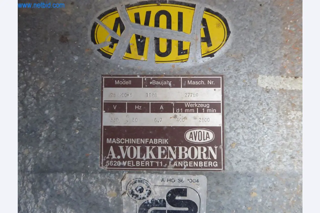 Dobro vzdrževani stroji iz sektorja notranjega oblikovanja in gradbeništva-2