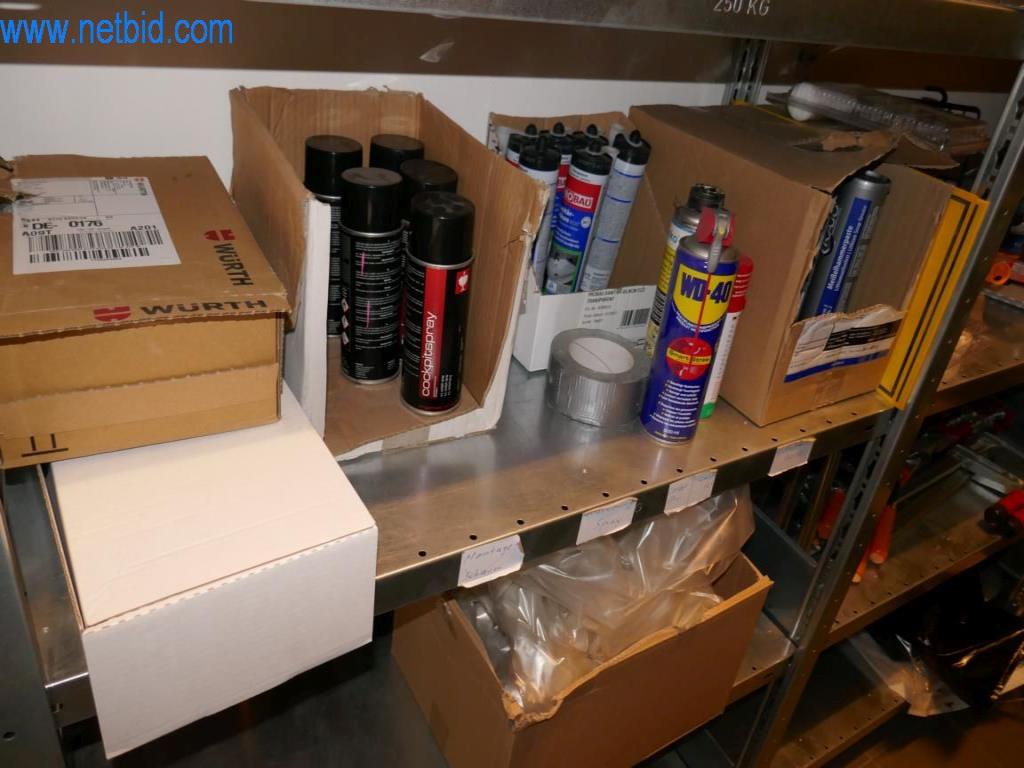 Máquinas bem conservadas do sector da decoração de interiores e da construção-13