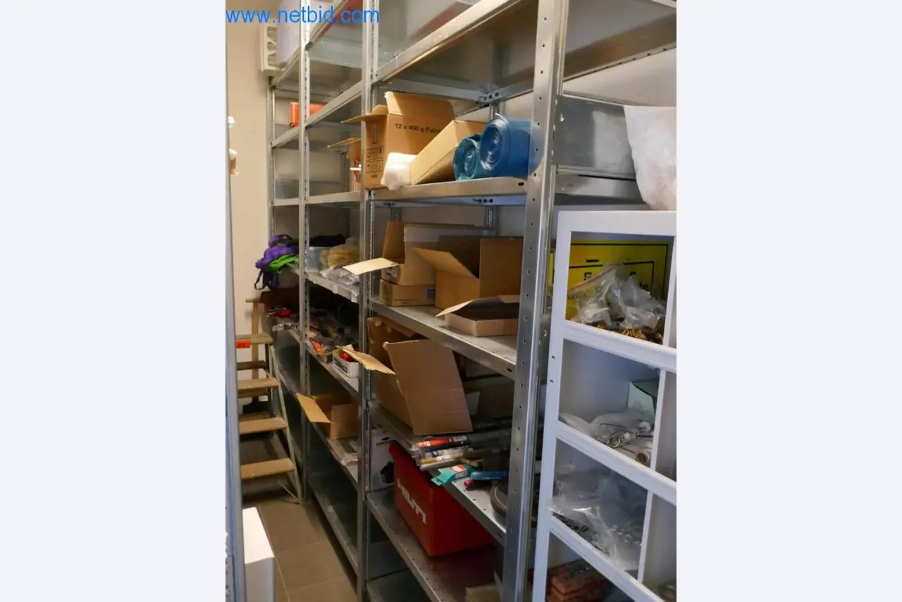 Dobro vzdrževani stroji iz sektorja notranjega oblikovanja in gradbeništva-2