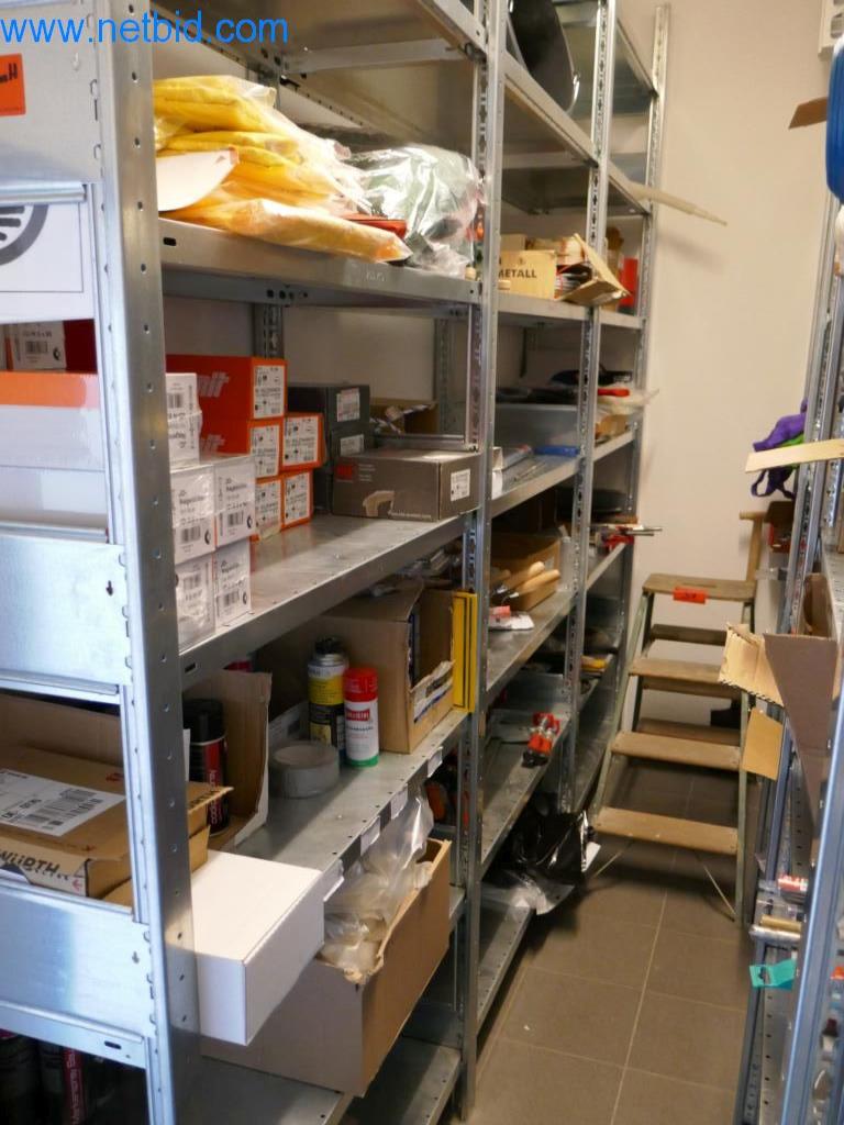 Máquinas bem conservadas do sector da decoração de interiores e da construção-3