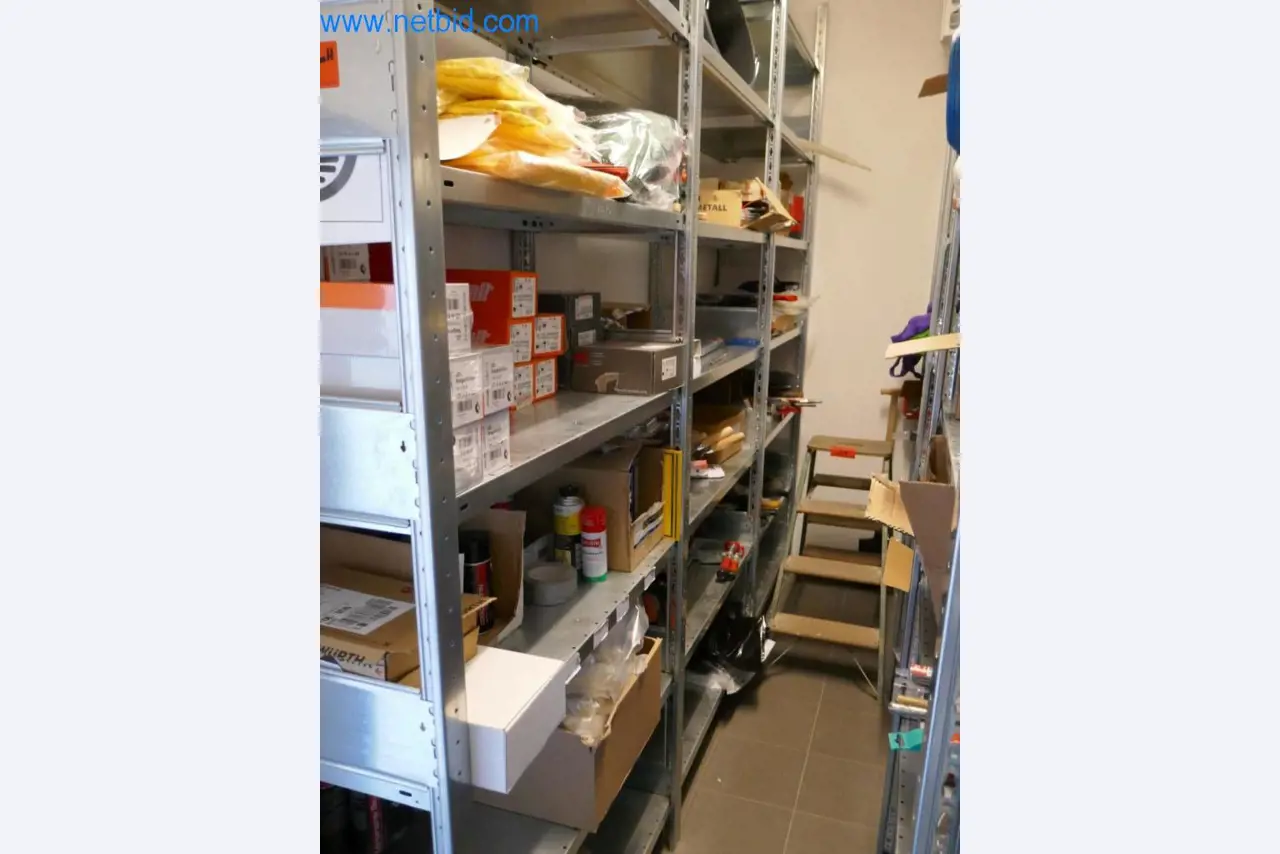 Dobro vzdrževani stroji iz sektorja notranjega oblikovanja in gradbeništva-3