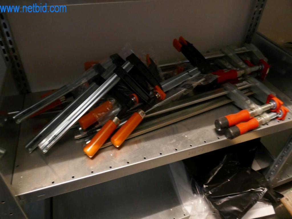 Máquinas bem conservadas do sector da decoração de interiores e da construção-8