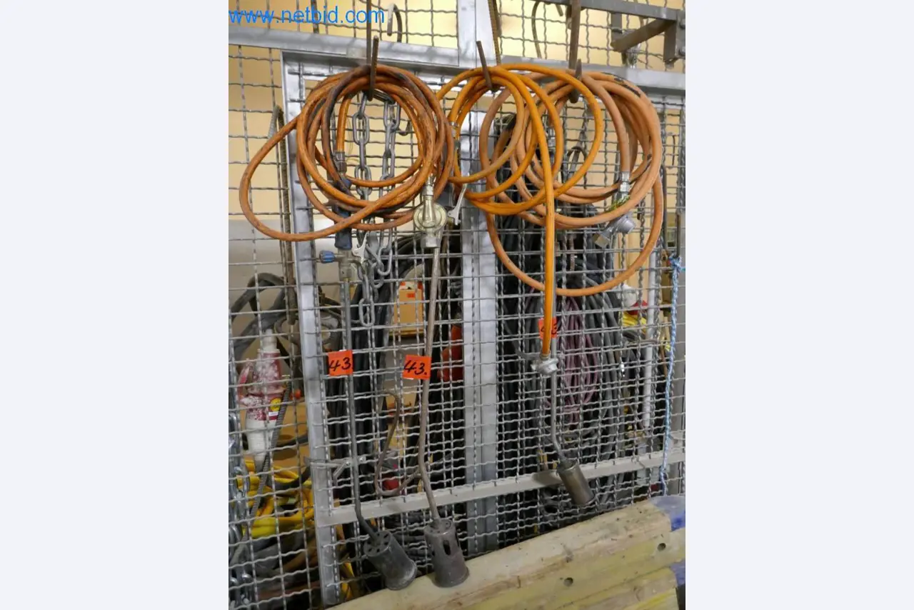 Dobře udržované stroje z oblasti interiérového designu a stavebnictví-1