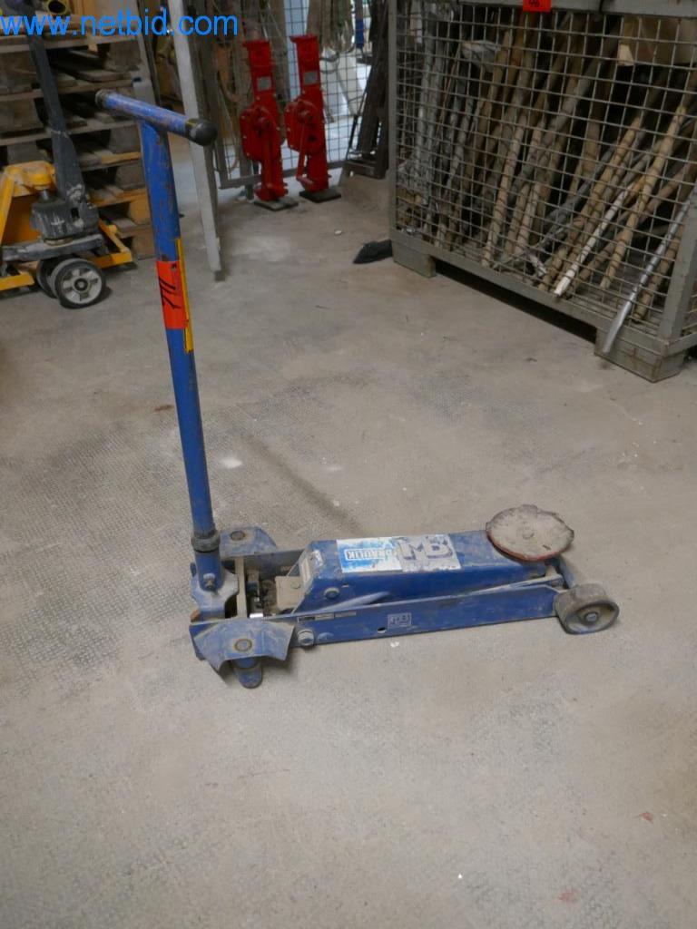 Dobře udržované stroje z oblasti interiérového designu a stavebnictví-4