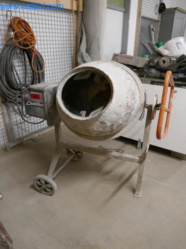 Dobře udržované stroje z oblasti interiérového designu a stavebnictví-1