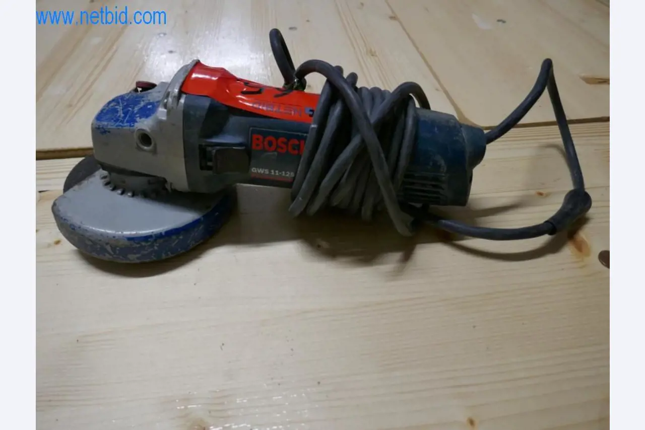 Máquinas en buen estado del sector del diseño de interiores y la construcción-1