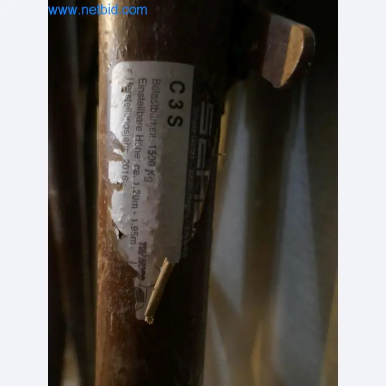 Dobře udržované stroje z oblasti interiérového designu a stavebnictví-2