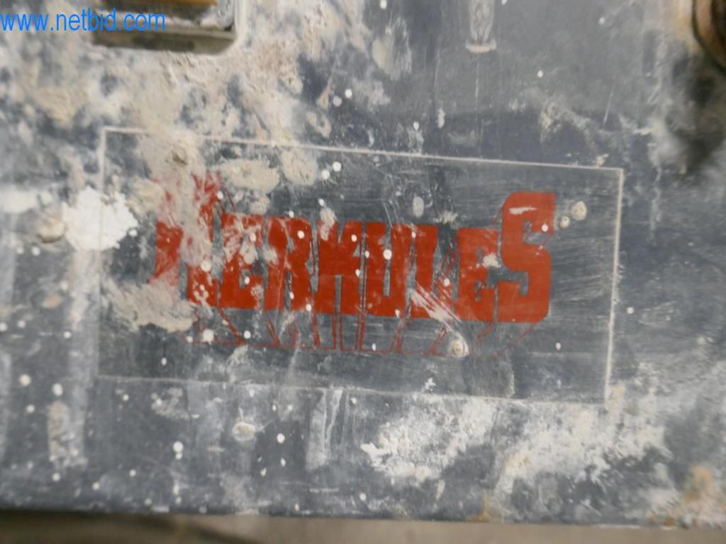 Dobře udržované stroje z oblasti interiérového designu a stavebnictví-3