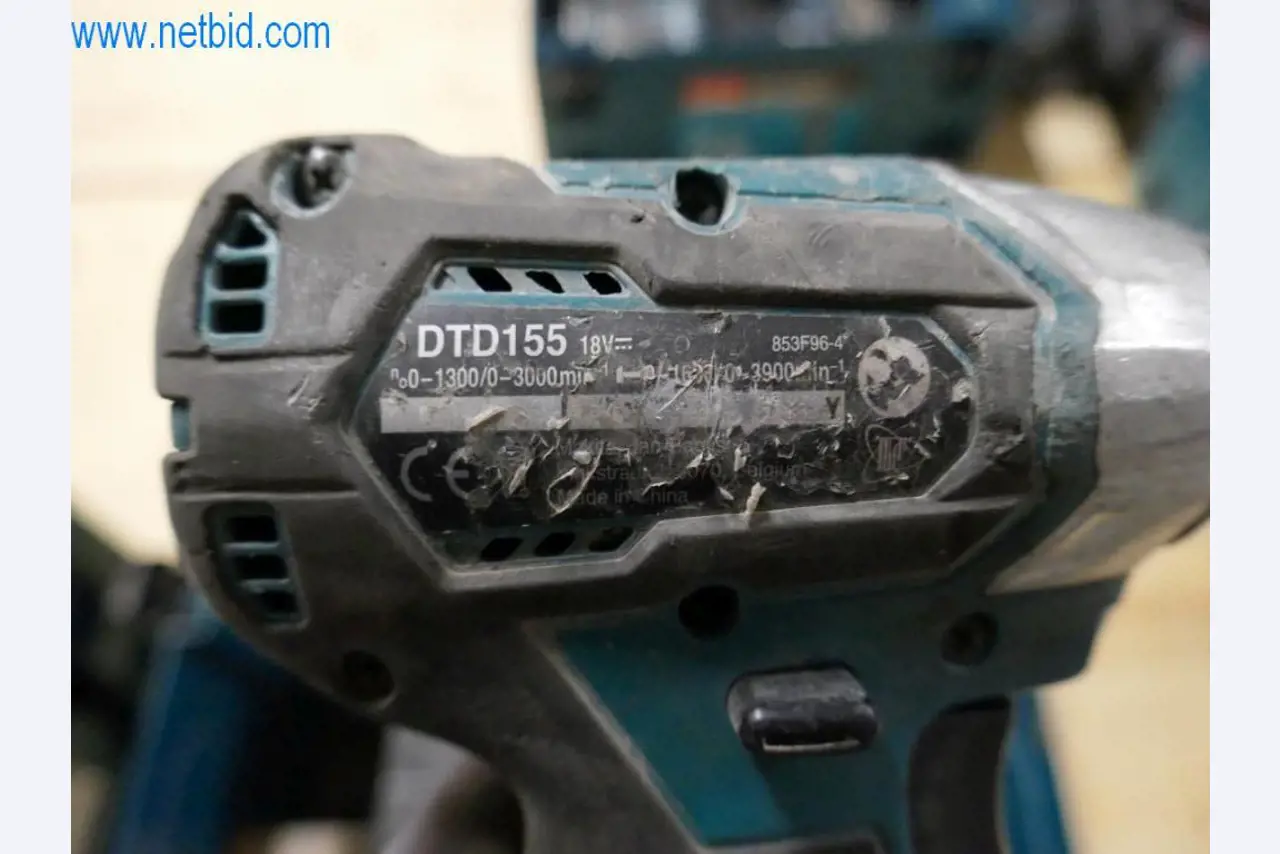 Goed onderhouden machines uit de interieur- en bouwsector-9