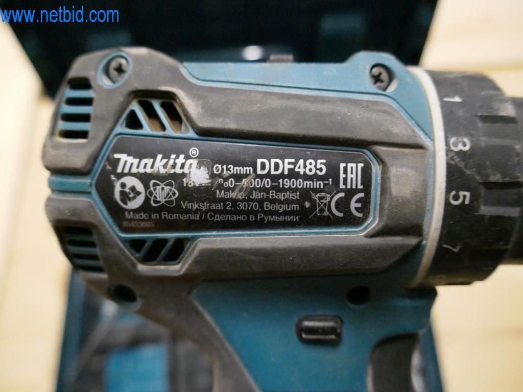 Dobro vzdrževani stroji iz sektorja notranjega oblikovanja in gradbeništva-12