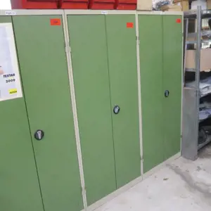 3 Metal cabinets