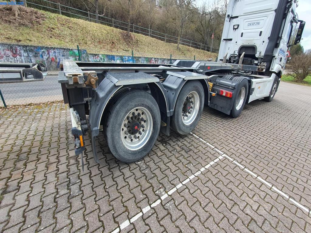 Naczepa, ciągnik siodłowy, wózek widłowy, nadwozie wymienne-40