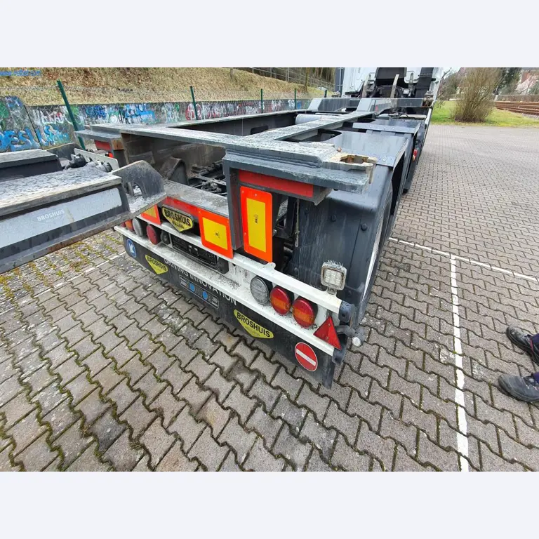 Oplegger, trekker, vorkheftruck, wissellaadbakken-43