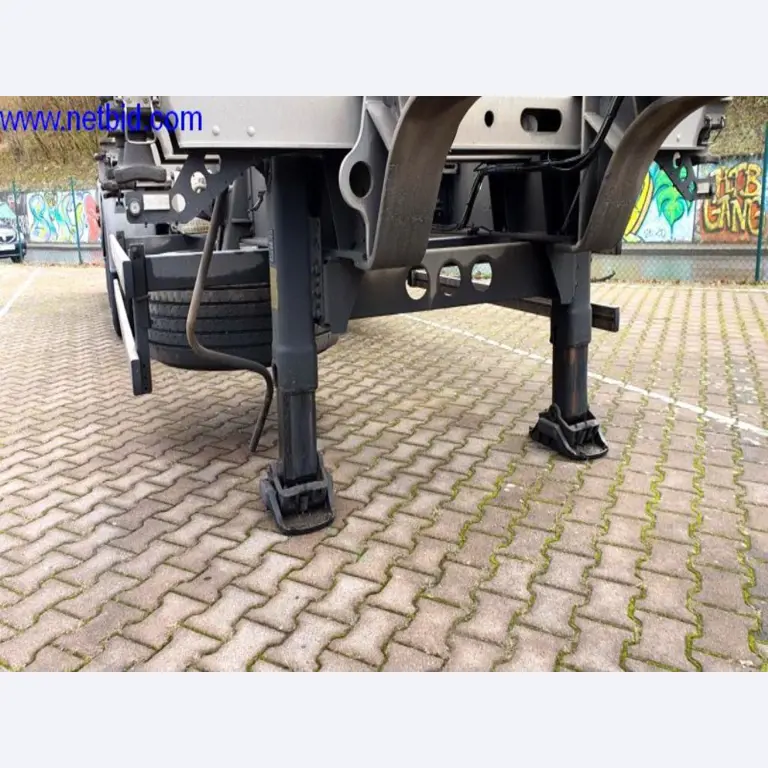 Semirremolques, cabezas tractoras, carretillas elevadoras, cajas móviles-10