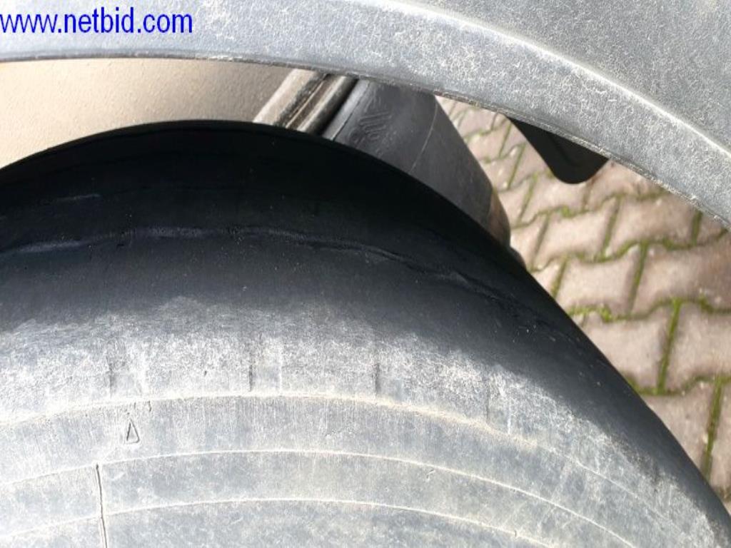 Naczepa, ciągnik siodłowy, wózek widłowy, nadwozie wymienne-16