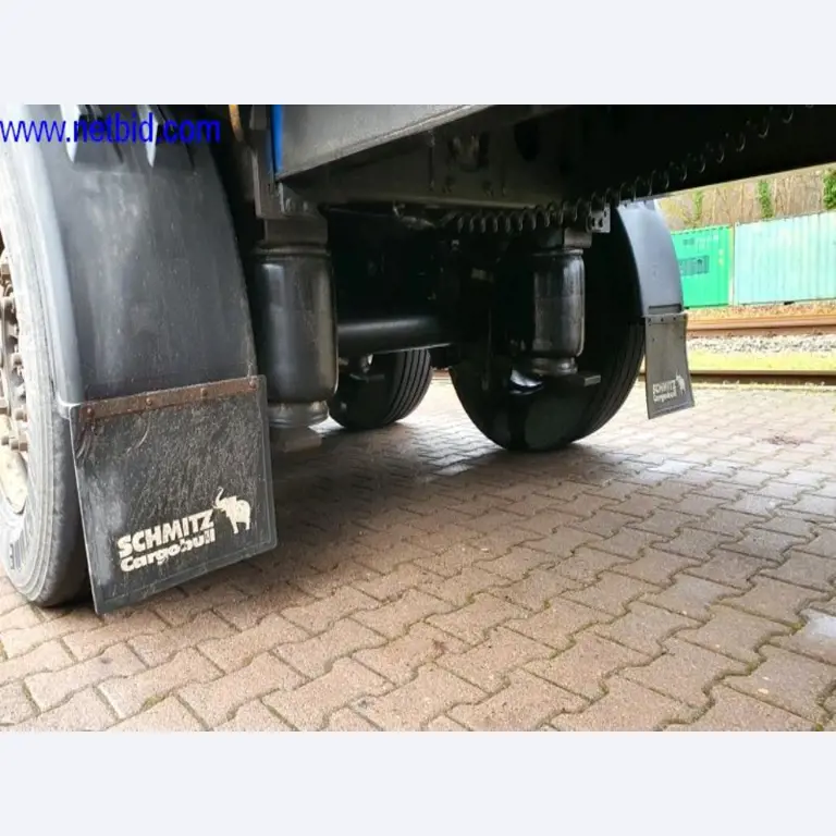 Semirremolques, cabezas tractoras, carretillas elevadoras, cajas móviles-12