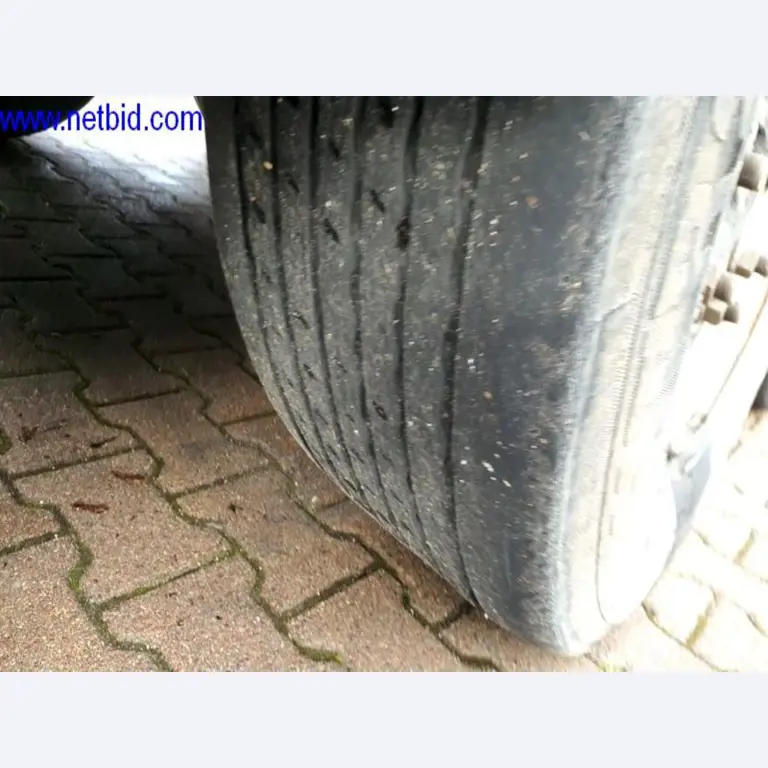 Semirremolques, cabezas tractoras, carretillas elevadoras, cajas móviles-18
