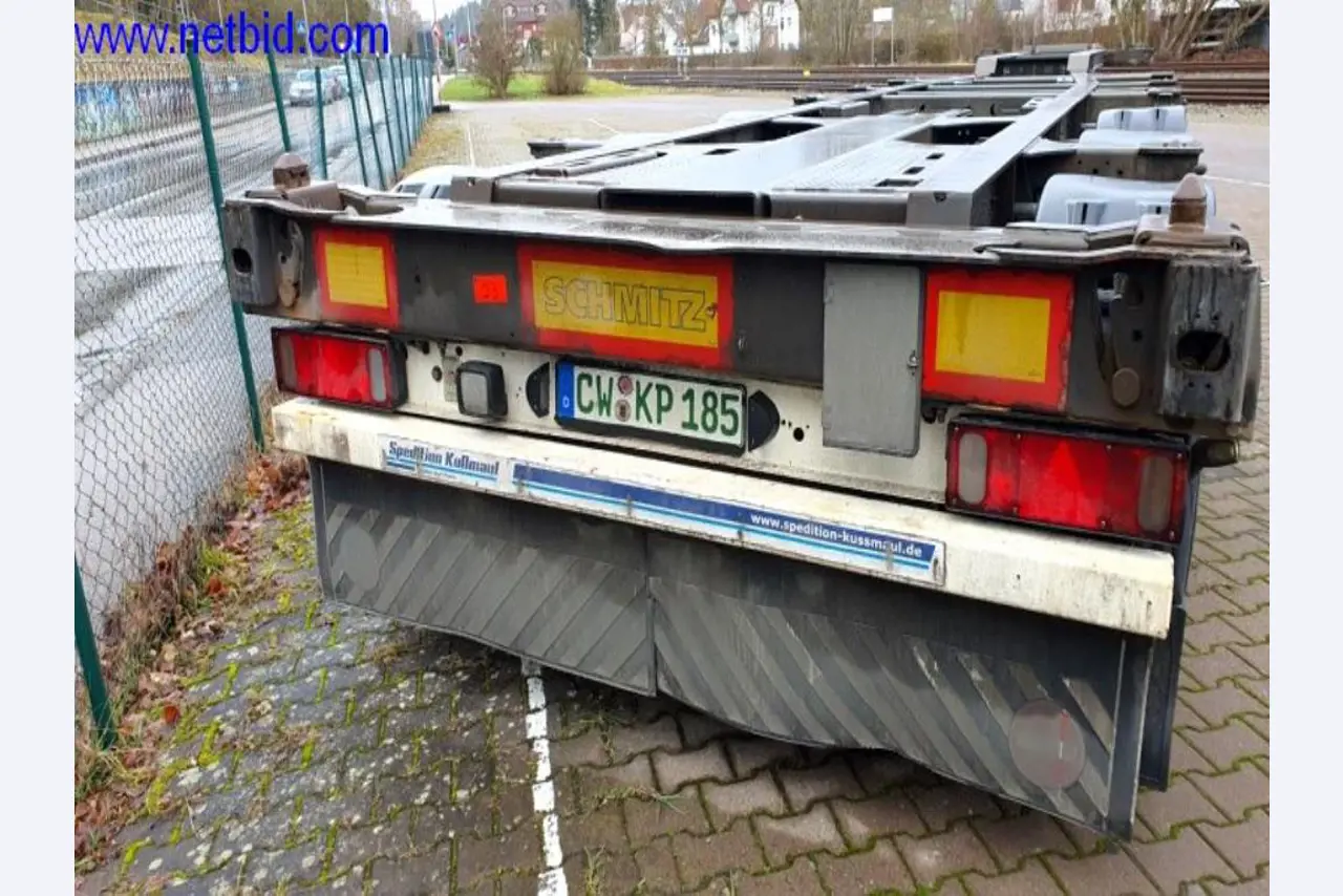 Semirremolques, cabezas tractoras, carretillas elevadoras, cajas móviles-18