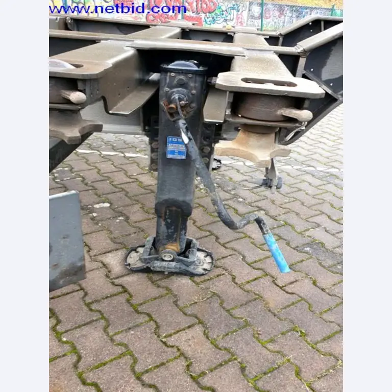 Semirremolques, cabezas tractoras, carretillas elevadoras, cajas móviles-19