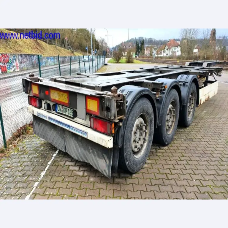Semirremolques, cabezas tractoras, carretillas elevadoras, cajas móviles-22