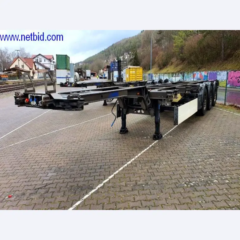Semirremolques, cabezas tractoras, carretillas elevadoras, cajas móviles-29