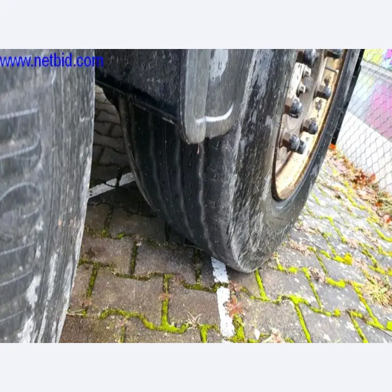 Semirremolques, cabezas tractoras, carretillas elevadoras, cajas móviles-6