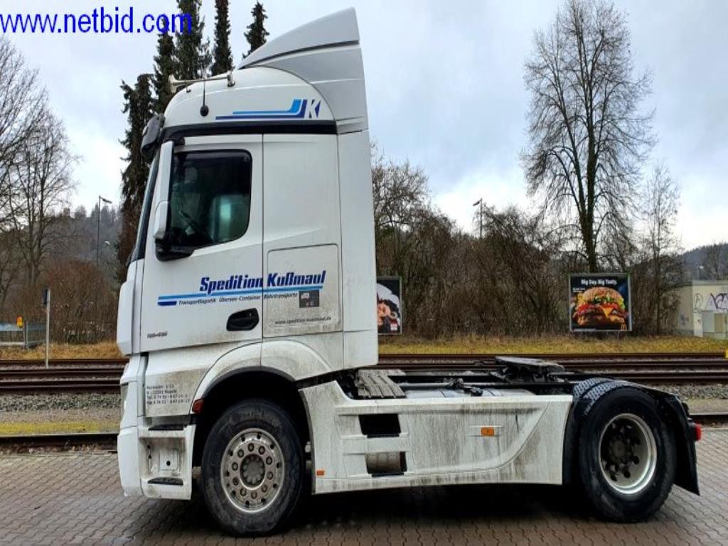 Naczepa, ciągnik siodłowy, wózek widłowy, nadwozie wymienne-13