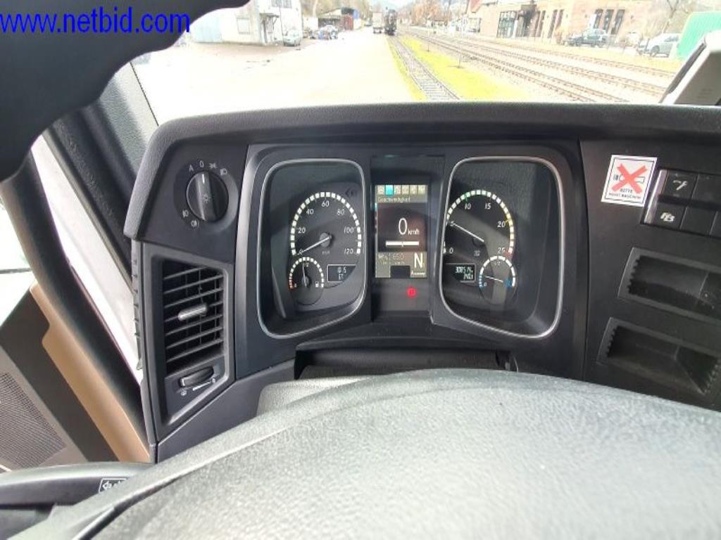 Naczepa, ciągnik siodłowy, wózek widłowy, nadwozie wymienne-16