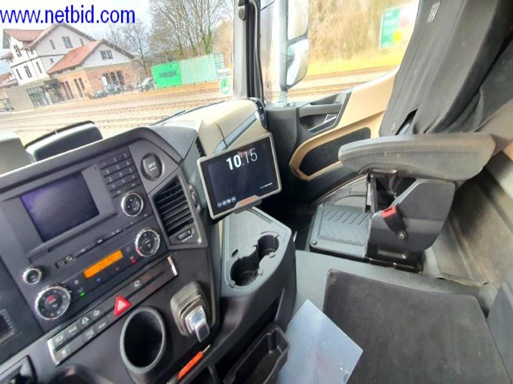 Naczepa, ciągnik siodłowy, wózek widłowy, nadwozie wymienne-21