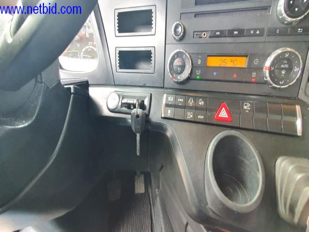 Naczepa, ciągnik siodłowy, wózek widłowy, nadwozie wymienne-23