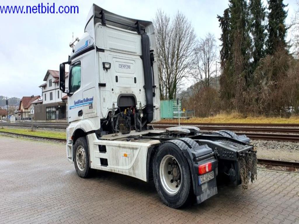 Naczepa, ciągnik siodłowy, wózek widłowy, nadwozie wymienne-24