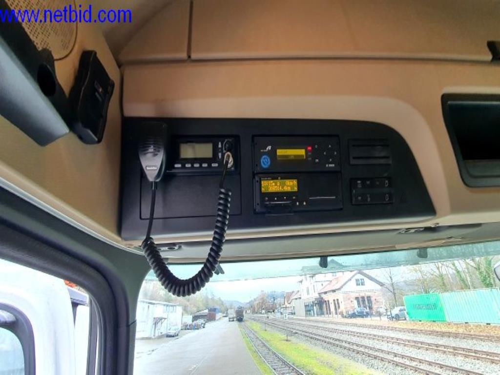 Naczepa, ciągnik siodłowy, wózek widłowy, nadwozie wymienne-26