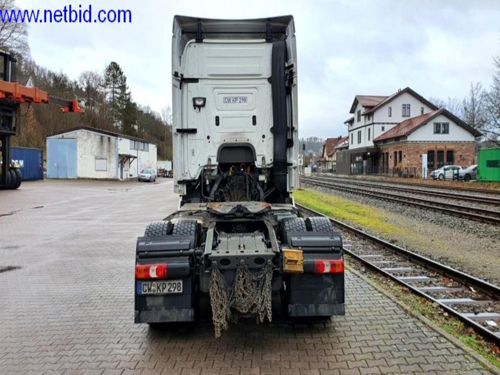 Naczepa, ciągnik siodłowy, wózek widłowy, nadwozie wymienne-35