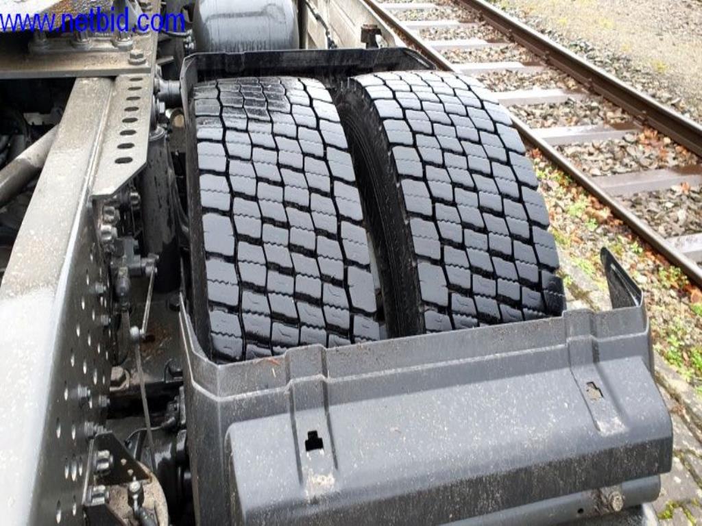 Naczepa, ciągnik siodłowy, wózek widłowy, nadwozie wymienne-4