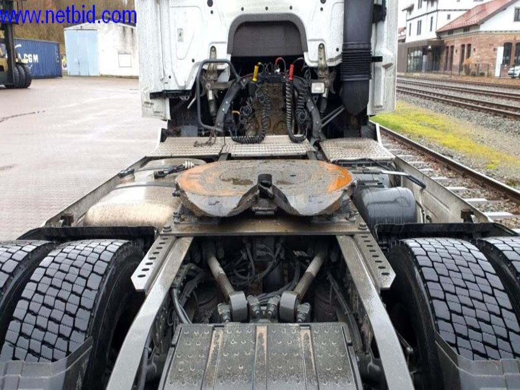 Naczepa, ciągnik siodłowy, wózek widłowy, nadwozie wymienne-5