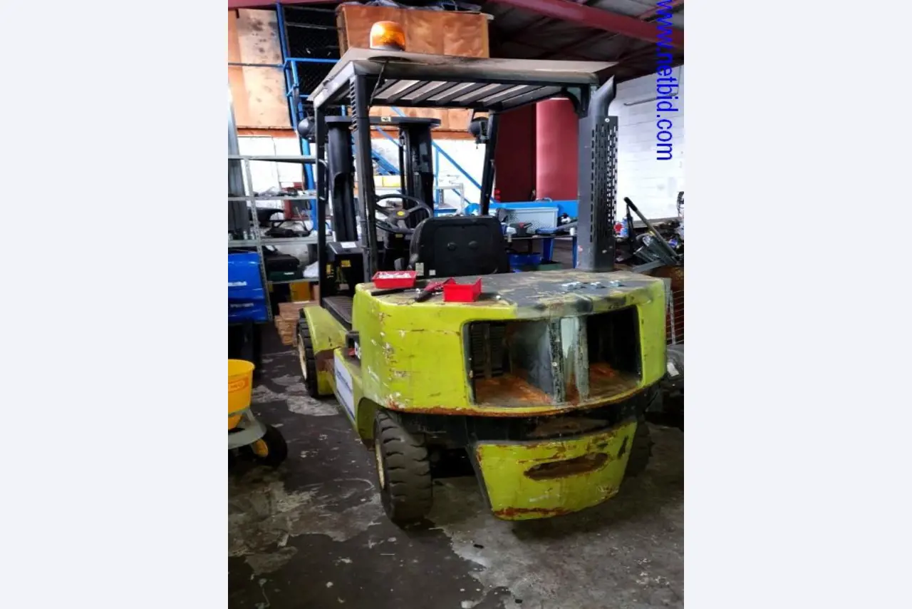 Semirremolques, cabezas tractoras, carretillas elevadoras, cajas móviles-11