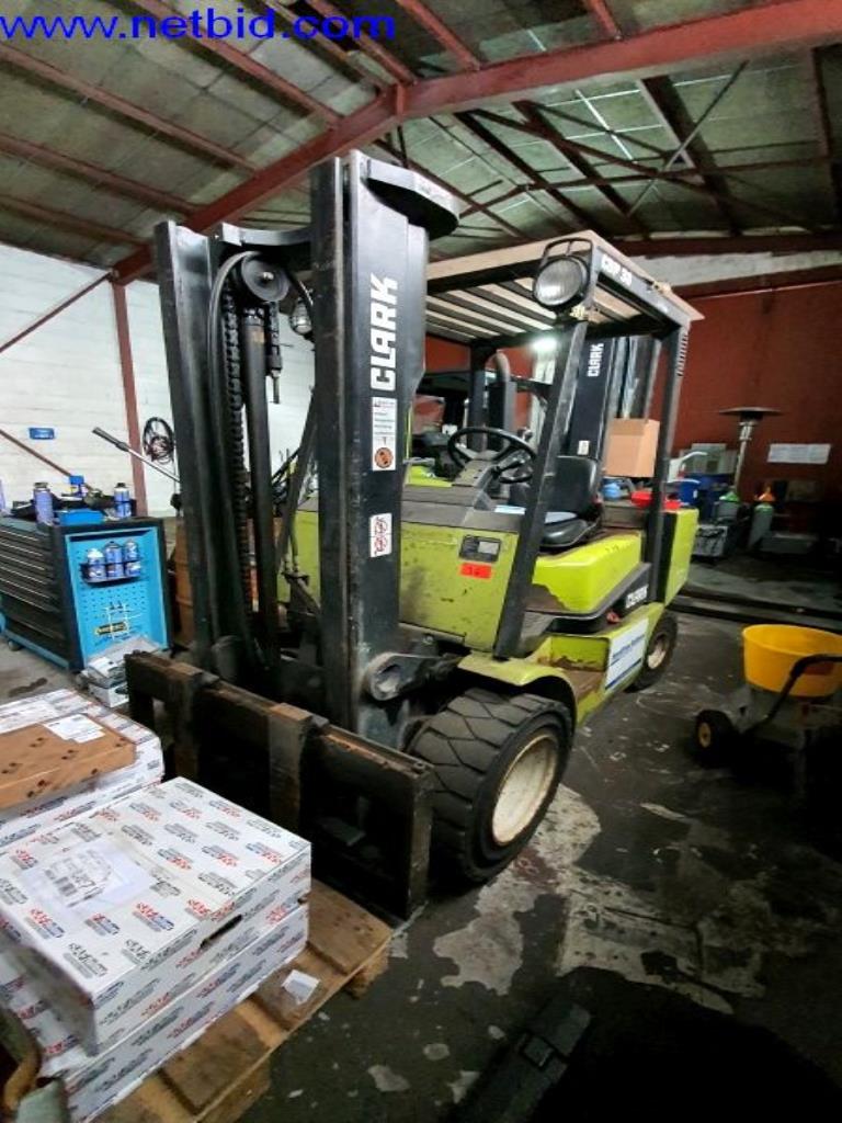 Naczepa, ciągnik siodłowy, wózek widłowy, nadwozie wymienne-1