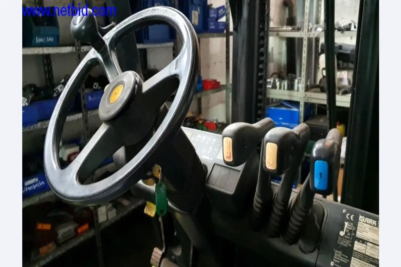 Semirremolques, cabezas tractoras, carretillas elevadoras, cajas móviles-5