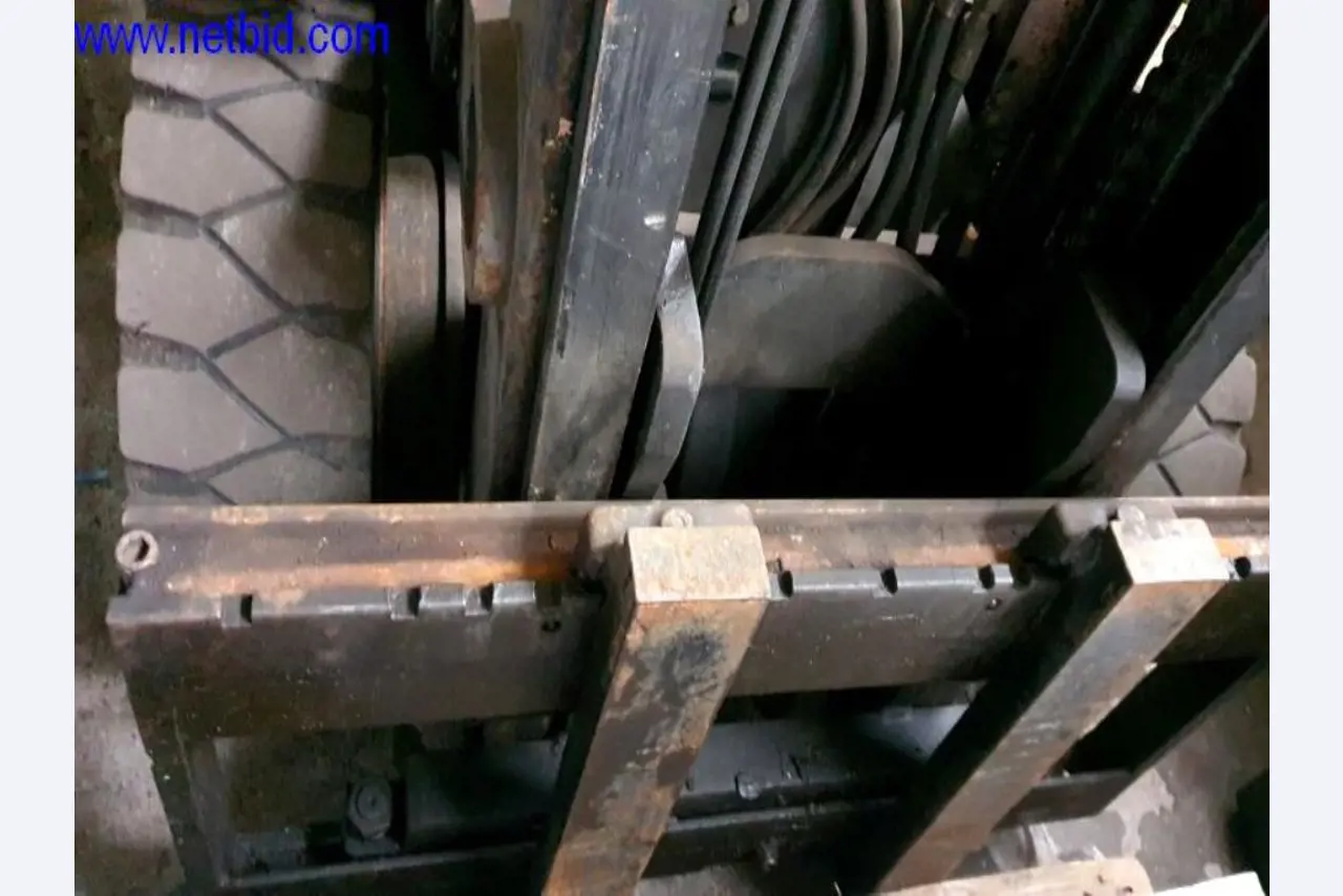 Semirremolques, cabezas tractoras, carretillas elevadoras, cajas móviles-6