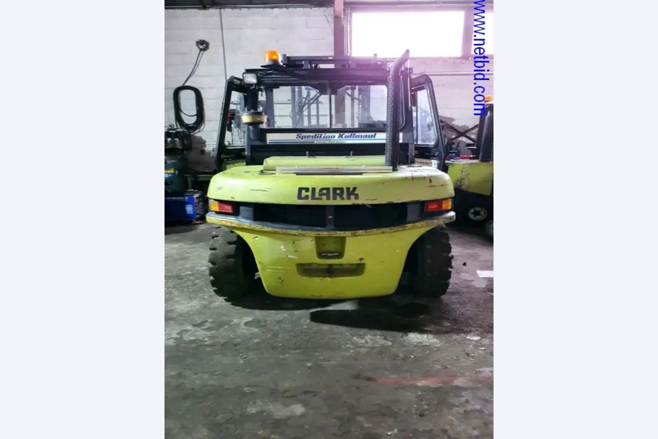 Semirremolques, cabezas tractoras, carretillas elevadoras, cajas móviles-12