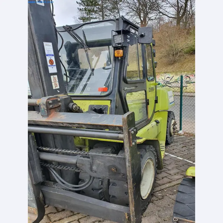 Semirremolques, cabezas tractoras, carretillas elevadoras, cajas móviles-23