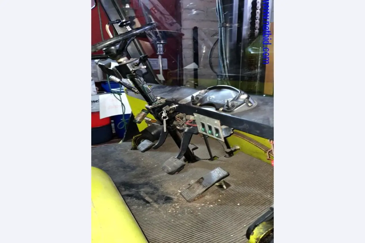 Semirremolques, cabezas tractoras, carretillas elevadoras, cajas móviles-8