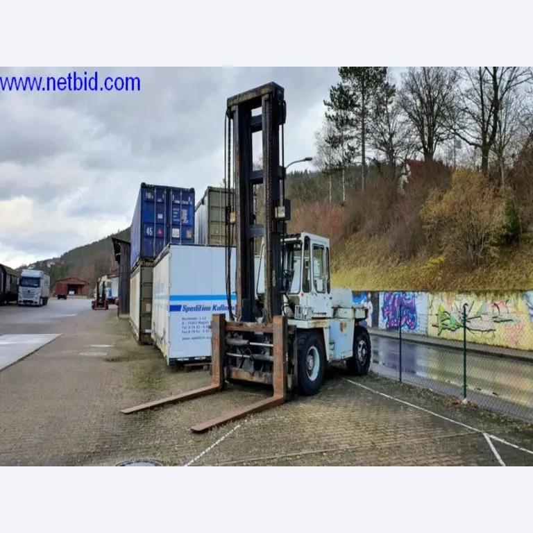 Semi-trailers, tractor units, forklifts, swap bodies-1