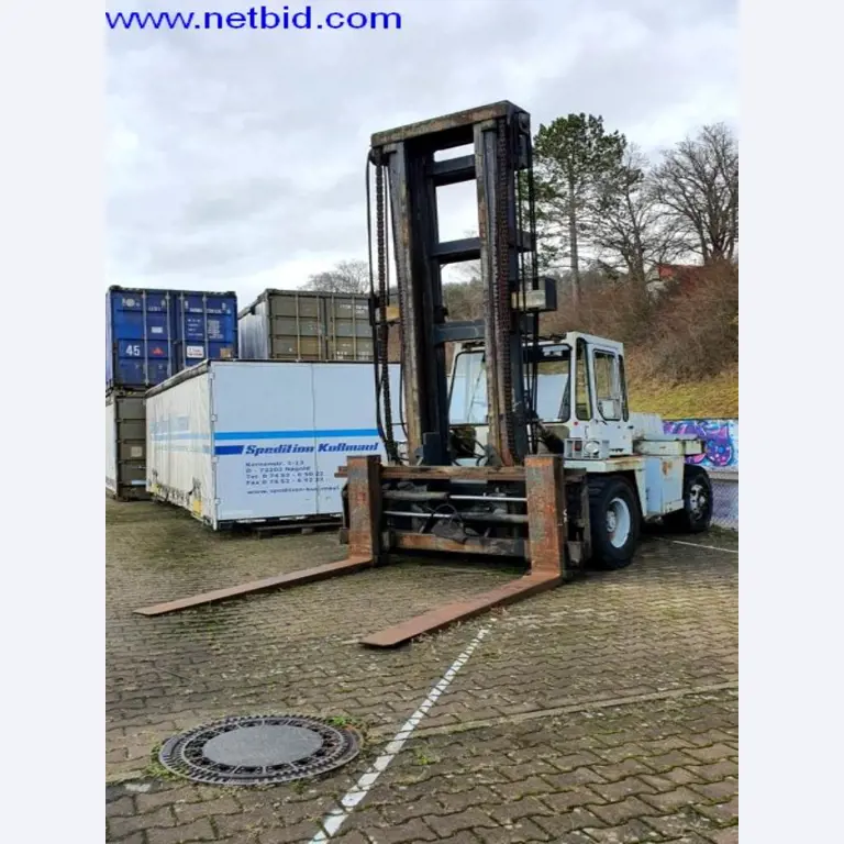Semi-trailers, tractor units, forklifts, swap bodies-2