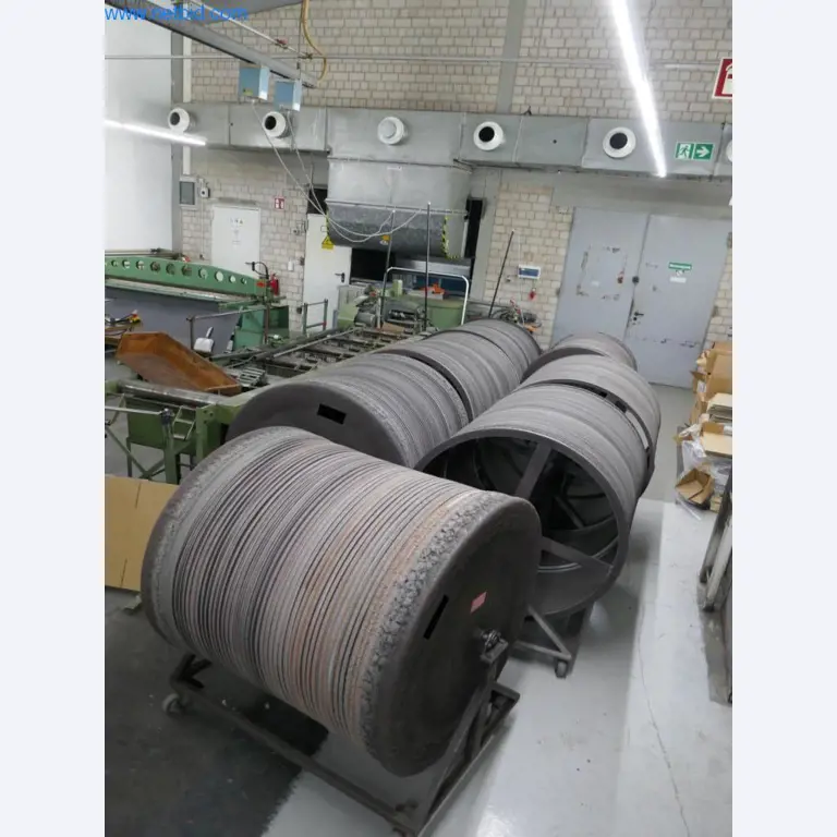 Stroje na zpracování kůže a textilu-1